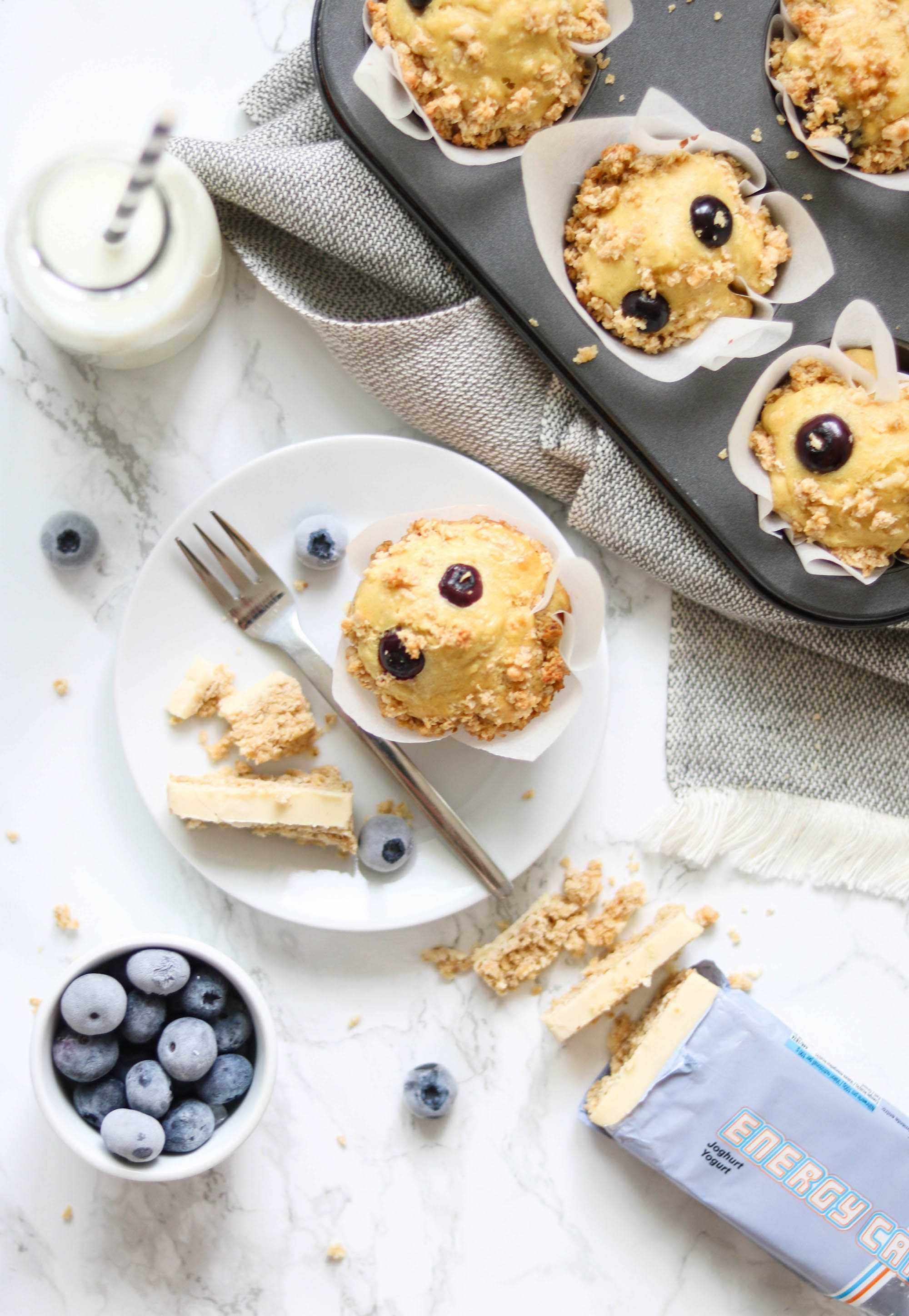 Hafermuffins mit Heidelbeeren und Energy Cake Topping