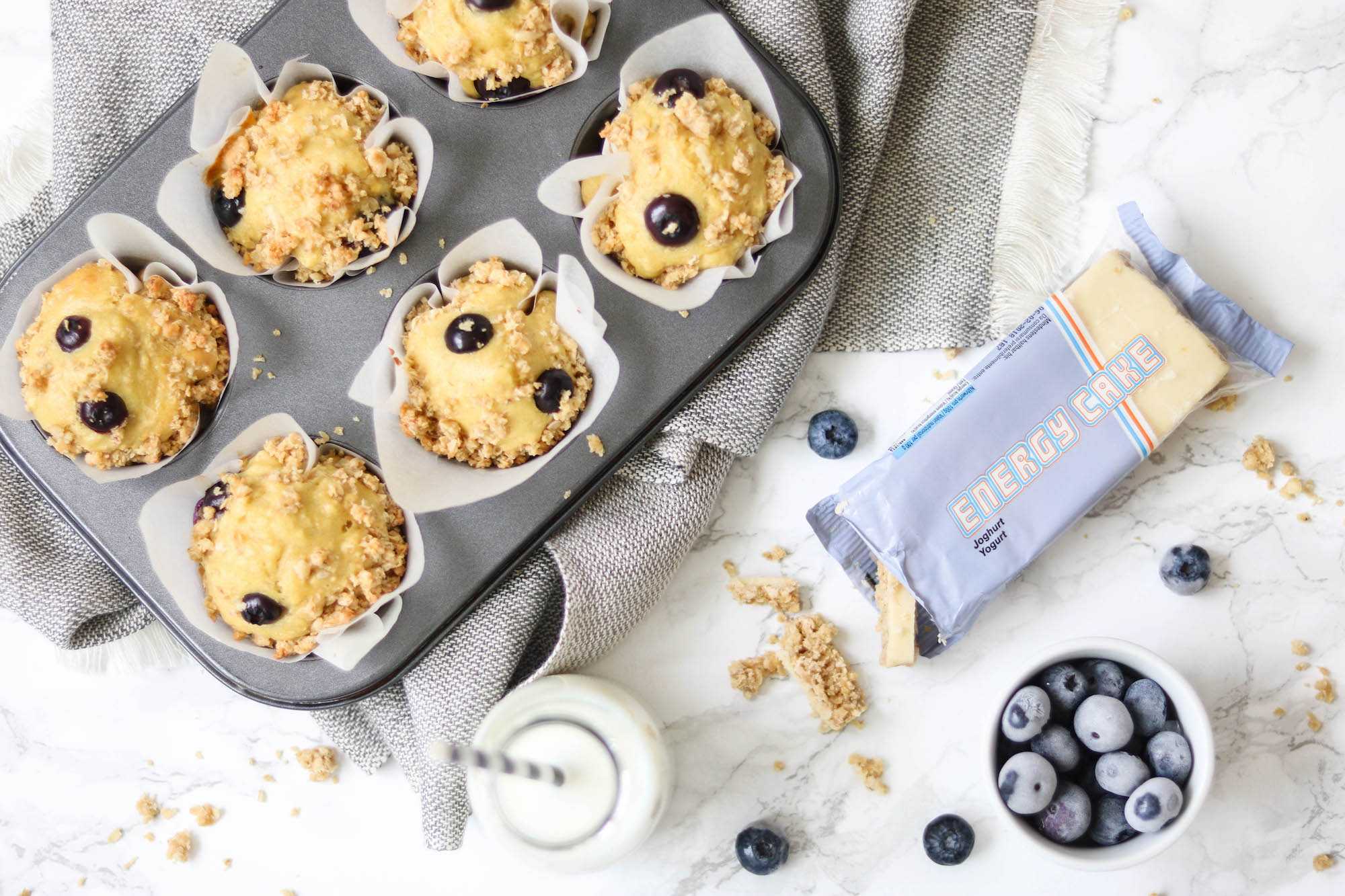 Hafermuffins mit Heidelbeeren und Energy Cake Topping