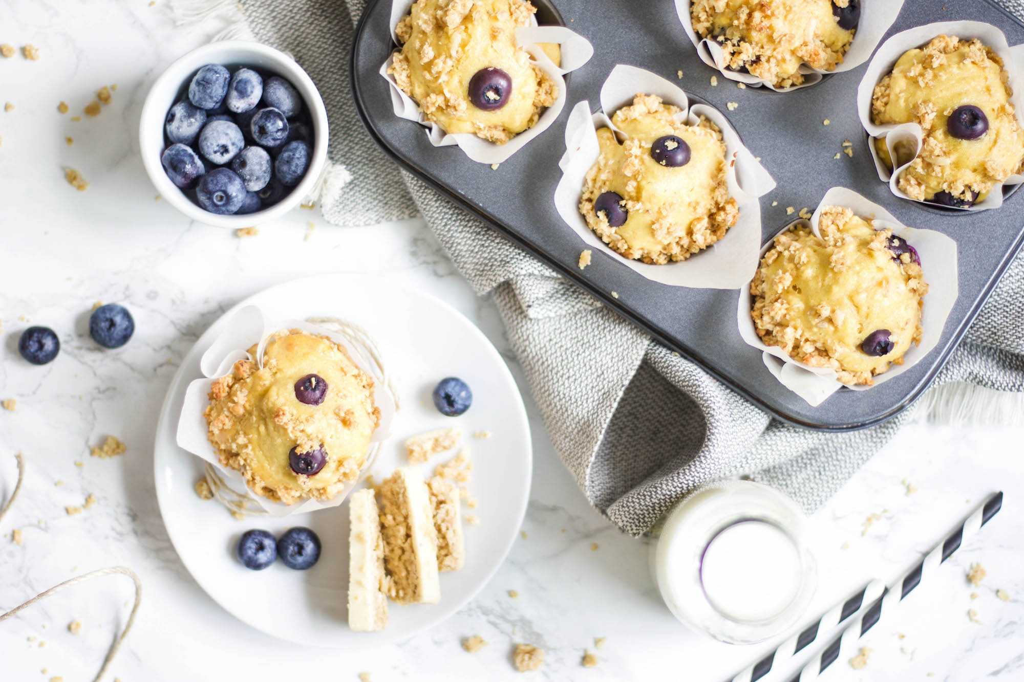 Hafermuffins mit Heidelbeeren und Energy Cake Topping